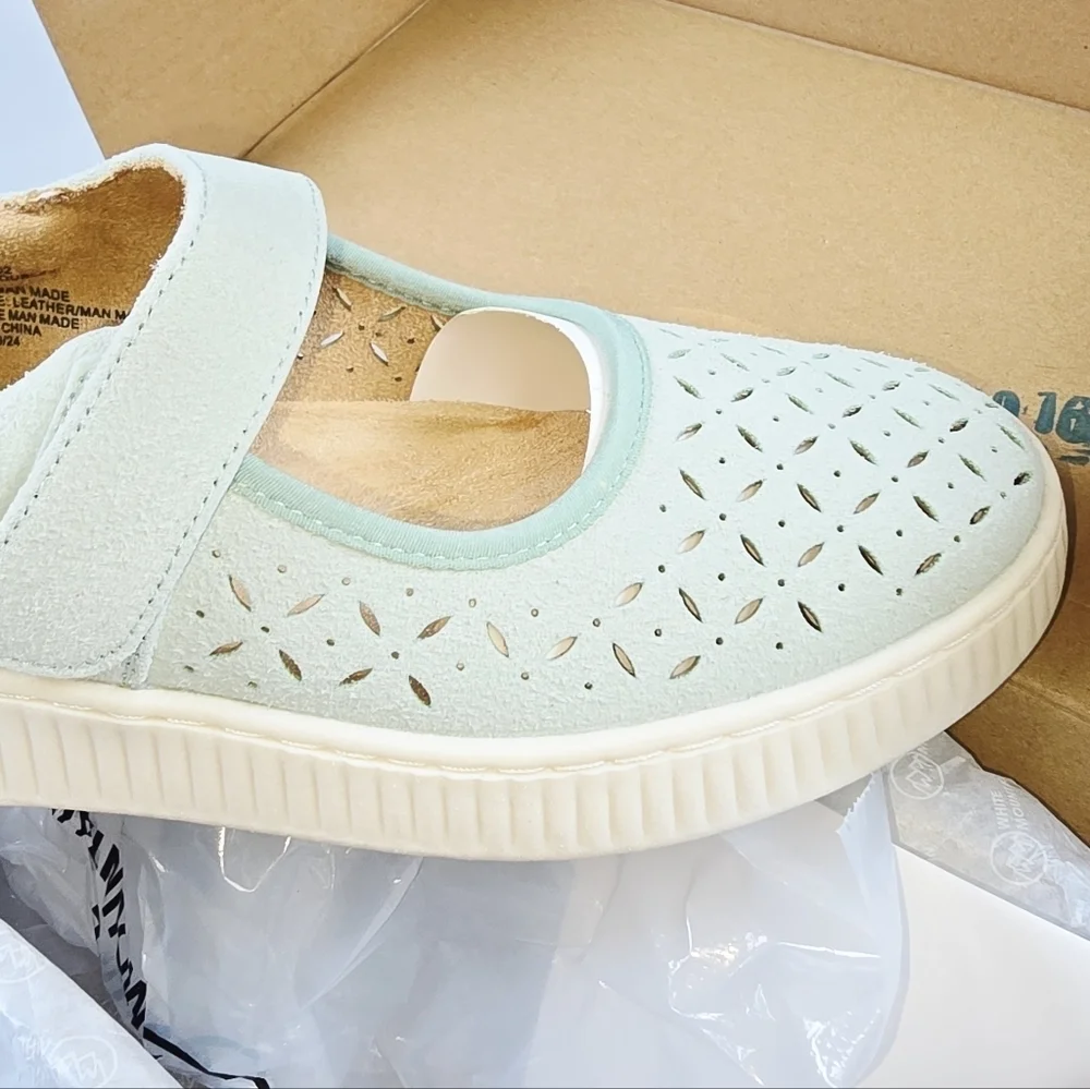 White Mountain | Womens Doubles Mary Jane Hybrid Sneakers In Lt Sage Size 8